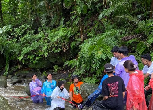 Keseruan Susur Sungai Pelang di Sobokali Jetisan
