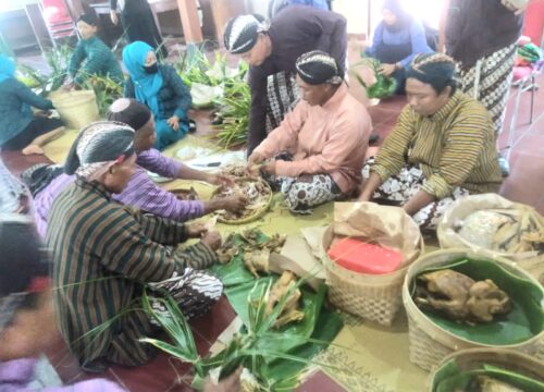 Meresapi budaya kenduri dan wiwit 